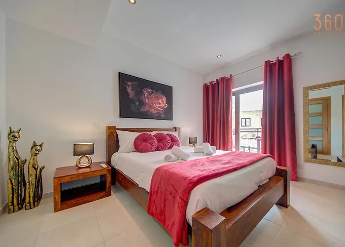 Vakantiehuis A Lovely 2br With A Private Balcony By 360 Estates *